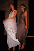 5ba33f36158632.gif
