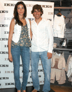 6b4a5e37758872.gif