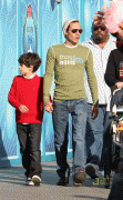Jennifer Lopez - Christmas Eve at California Adventure